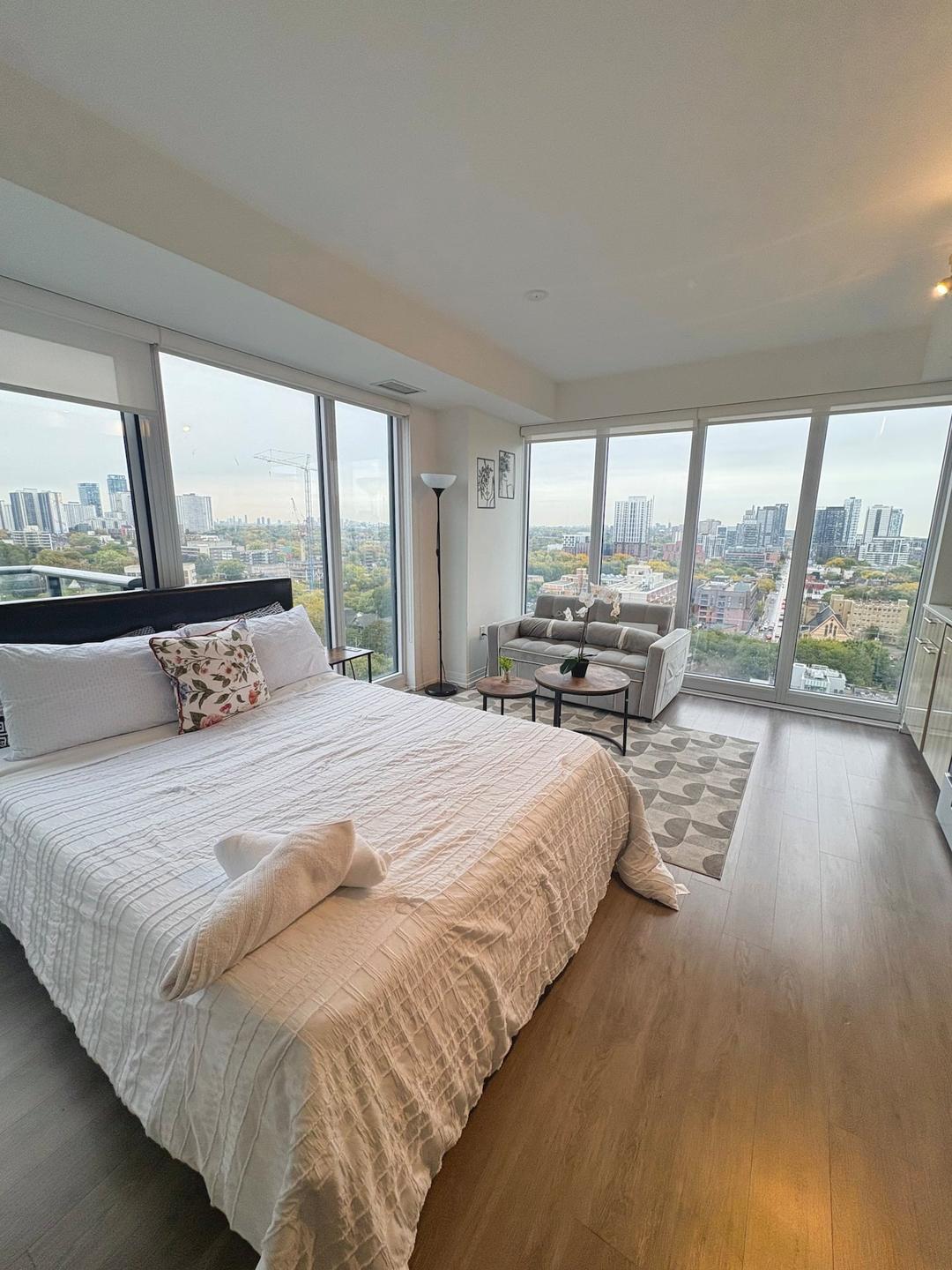 Sunset Studio – 1 Queen Bed + 1 Sofa Bed