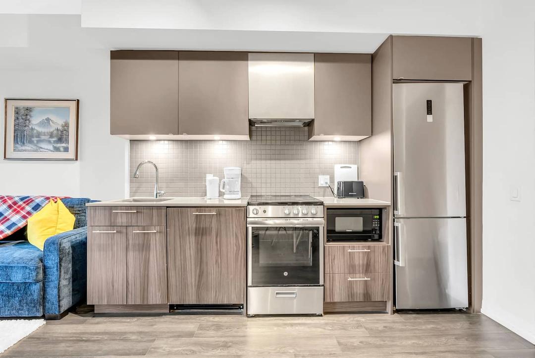 Le Charme Urbain – 2BR Luxury with city views